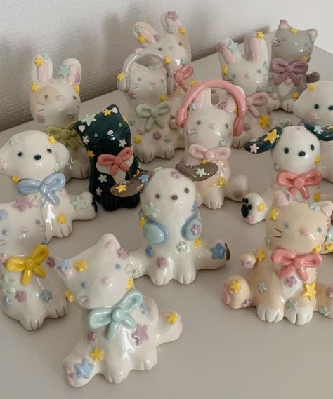 Clay Inspo, Clay Things, Clay Diy Projects, Clay Crafts Air Dry, Clay Stuff, Cute Clay, Clay Art Projects, Clay Figures, Ceramics Ideas Pottery