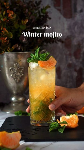 Winter Mojito, Winter Mocktails, Fresh Juice Recipes, Virgin Mojito Mocktails, Tangerine Juice, Cinnamon Syrup, Refreshing Drinks Recipes, Water Ice, Refreshing Food