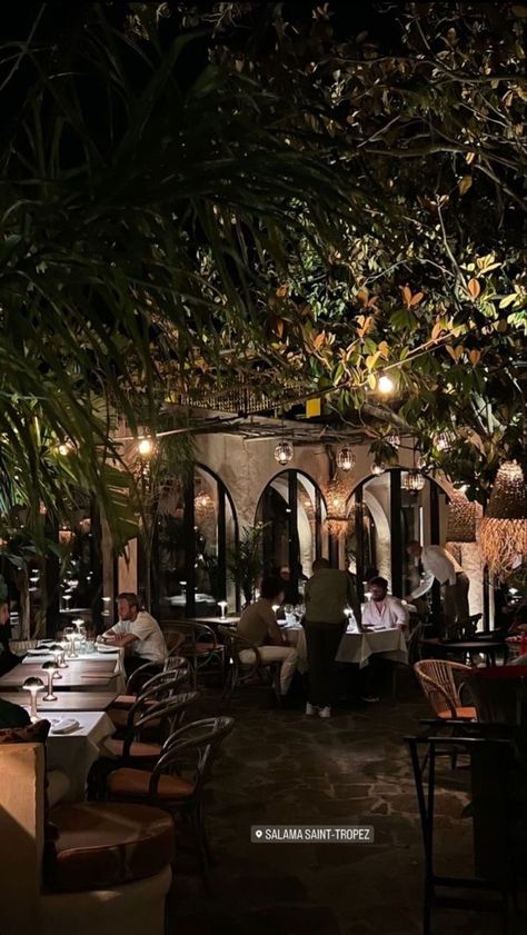 Luxury Restaurant, Luxury Lifestyle Dreams, Outdoor Restaurant, Cafe Interior Design, Travel Inspo, Pretty Places, Travel Lifestyle, Luxury Life, Travel Aesthetic