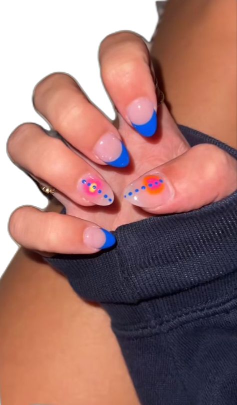 Simple Nail Designs Back To School, Cute Nail Inspo French Tips, Preppy Nail Ideas Almond, Nail Ideas Almond Shape Short, Nail Ideas Acrylic Back To School, Easy Blue Nail Designs For Beginners, Nail Art Square Shape Short, Cute Easy Nails For Beginners, Cute Nail Ideas Back To School