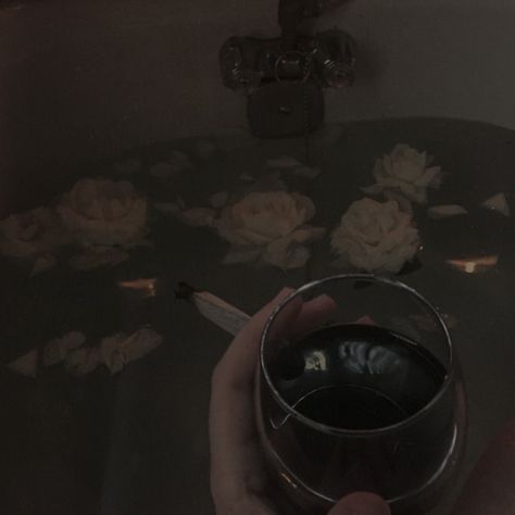 Alexandracore Aesthetic, Bathtub Aesthetic, Aesthetic Wine, Monochromatic Aesthetic, Aesthetic Bath, Wine Aesthetic, Bath Aesthetic, Colors Aesthetic, Dream Bath