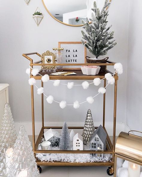 ❄️💕 My Holiday Bar Cart post is live on thefancythings.com this morning! ❄️💕 and almost everything here is on sale for #GreenMonday too!… Ideas For Small Apartments, Christmas Bar Cart, Holiday Bar Cart, Holiday Bar, Christmas Decorations Apartment, Bar Cart Styling, Christmas Apartment, Bar Cart Decor, Small Christmas Trees