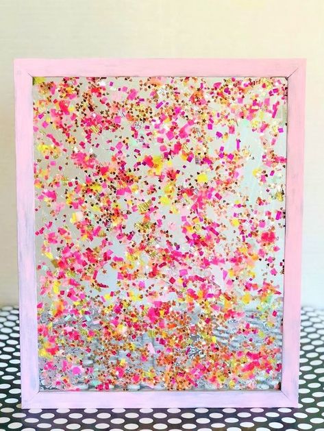 DIY Confetti Wall Art Diy Crafts For Bedroom, Confetti Wall, Diy Confetti, Diy Artwork, Diy Craft Tutorials, Mom Diy, Diy Projects For Teens, Easy Diy Crafts, Diy Wall Art