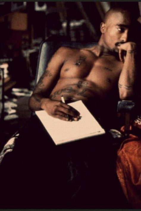 2pac Tupac Pictures, Real Hip Hop, Tupac Shakur, The Don, Best Rapper, American Rappers, Hip Hop Culture, Hip Hop Rap, Thug Life