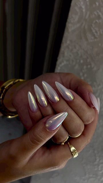 𝚗𝚊𝚒𝚕𝚜 𝚙𝚑𝚘𝚝𝚘𝚜 & 𝚟𝚒𝚍𝚎𝚘𝚜 💅 on Instagram: "Unicorn chrome 🤍 via @albanails__ tags: #nail_me_good #nailtechlife #nailove #nailsunnytutorial #nail2inspire #nailwow #theglitternail #coffinshapenails #pinkandwhitenails #nailpictures #nails4today #vietnails #nailmag #nailsmakeus #atlnailtech #acrylicnailswag #nailinspiration #nailbar #nailheaven #nailperfection #nailgeek #nailcommunity #nailofinsta #winternails #nailartheaven #nailsporn" Chrome Stilletos Nails, Long Chrome Almond Nails, Chrome Unicorn Nails, Nude Shiny Nails, Dip Chrome Nails, Birthday Nails Chrome, Cool Chrome Nails, Stiletto Nails Chrome, Coffin Chrome Nails