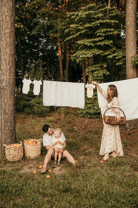 Clothes Line Family Photoshoot, Clothesline Family Photoshoot, Vintage Inspired Family Photos, Cottagecore Family Photoshoot, Cottage Core Family, Cottagecore Family, Cottage Core Photoshoot, Storybook Photography, Maternity Photo Shoots