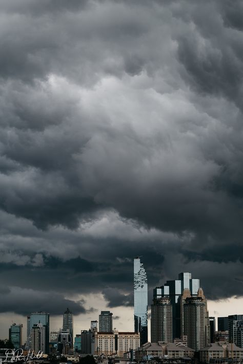 Cloudy Sky Photo, Monsoon Photography Rainy Days, Rainy Sky Photography, Rainy Sky Wallpaper, Rainy Clouds Photography, Rainy Season Wallpaper, Cloud Moodboard, Rainy Clouds Aesthetic, Photography Sky Clouds