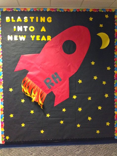 Back to school rocket bulletin board January Bulletin Board Ideas, Rocket Ship Craft, Space Bulletin Boards, Rocket Craft, College Bulletin Boards, Preschool Boards, January Bulletin Boards, Classroom Boards, Winter Bulletin Boards