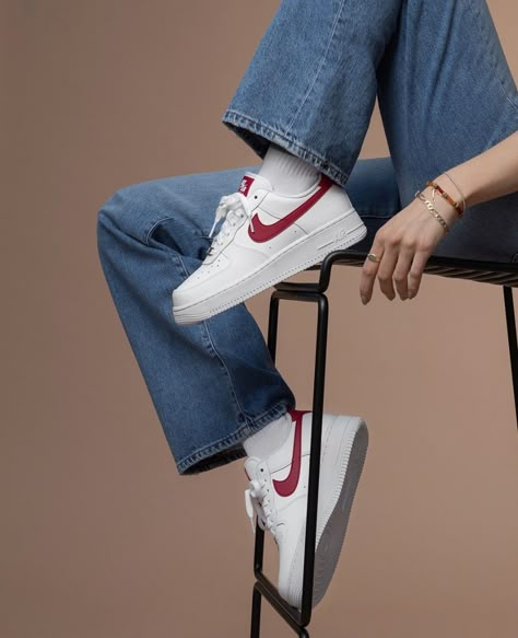 Basketball Silhouette, Shoes Fashion Photography, Shoes Photography, Focus Photography, Red Aesthetic, Photography Women, Vans Authentic Sneaker, Photoshoot Poses, Nike Air Force 1