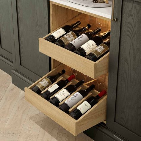 Wine Rack Inspiration, Unique Kitchen Design, Larder Unit, Corner Pantry, Organisation Ideas, Small Kitchen Storage, Kitchen Pulls, Kitchen Cabinet Organization, Kitchen Bin