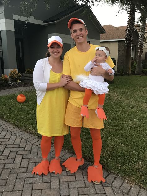 Duck Duck Goose Halloween Costume, Duck Duck Goose Family Costume, Family Duck Halloween Costumes, Family Duck Costume, Diy Mallard Duck Costume, Toddler Duck Costume Diy, Silly Goose Costume, Duck Duck Goose Costume, Rubber Ducky Costume