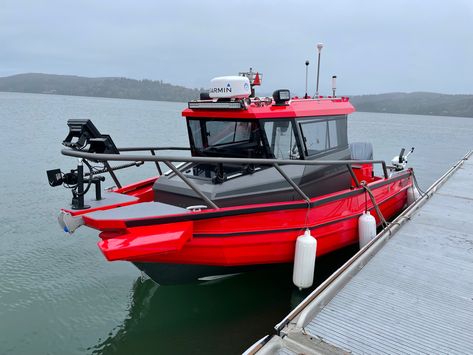 Pyrat 2 fishing boat Survival Boat, Small Fishing Boats, Aluminum Fishing Boats, Crab Fishing, Deck Boat, Below Deck, Rescue Vehicles, Jetski, River Fishing