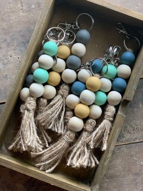 Wood Bead Keychain Diy, Wood Bead Keychain, Wood Beads Diy, Bead Keychain, Wooden Bead Garland, Wood Bead Garland, Diy Keychain, Beaded Keychains, Beaded Garland