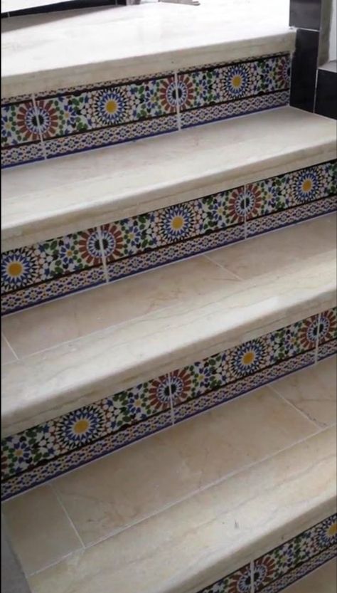 Mexican Tile Stairs, Home Tiles Design, Stairs Tiles Design, Colonial Interior Design, Tiled Staircase, Rustic Staircase, Outside Stairs, Staircase Outdoor, Circular Stairs