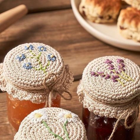 Crochet Canning Jar Covers, Crocheted Jar Openers, Crochet Jar Covers Lid, Jar Cover Crochet, Crochet Jar Opener, Jam Jar Covers, Crochet Jar Covers, Crochet Mug Cozy, Jar Covers