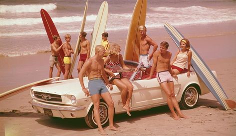 Carmakers are updating classics like the 1964 Mustang convertible and reviving dormant brands like the Dart. See photos of old favorites paired with the updated models. 60s Surf, 60s California, Vintage Beach Party, Surfing Aesthetic, California Surfer, Mavericks Surfing, Surf Aesthetic, Beach Rides, Surf Vintage