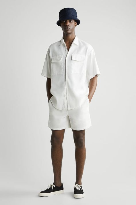 LINEN - COTTON BERMUDA SHORTS | ZARA Ireland All White Mens Outfit, Barcelona Fashion, Dark Men, Dapper Style, Bermuda Short, Ootd Men, Mens Style Guide, Mens Luxury Fashion, Men Fashion Casual Outfits