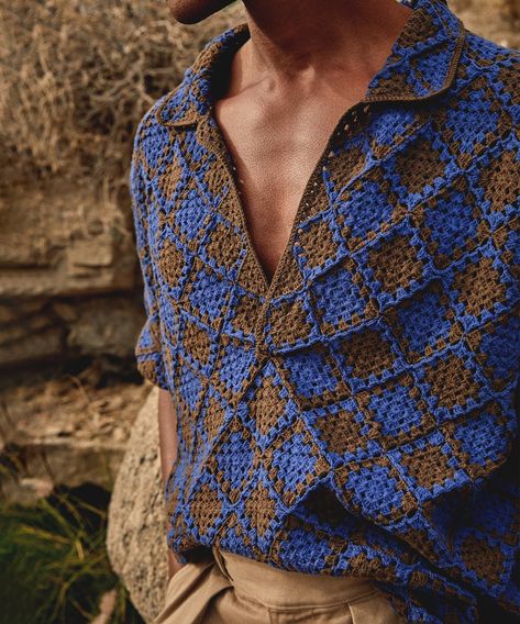 Diamond Crochet Sweater Polo in Navy Gilet Mohair, Diamond Crochet, Crochet Men, Sweater Polo, Retro Sweater, Crochet Fashion Patterns, Crochet Diy, Crochet Shirt, Crochet Granny