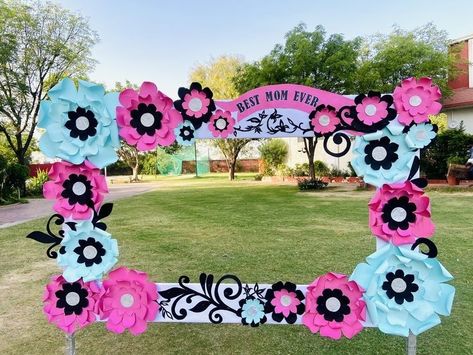 Selfie Board For School, Selfie Point For Farewell, Selfi Point Decoration For School, Selfie Frames Ideas School, Selfie Point Ideas For School, College Fest Decoration Ideas, Selfie Stand Ideas For School, Selfie Point Ideas, Selfie Point