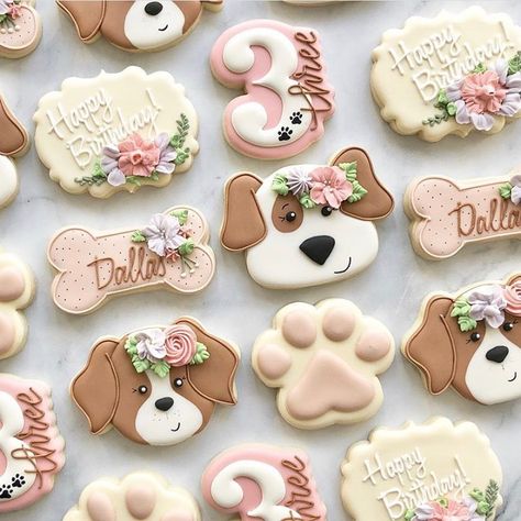 Angel's Teepees  Parties on Instagram: “💕🐶Cute puppy cookies handcrafted by @thecrystalcookiejar 🐶💕” Puppy Cookies, Dog Themed Birthday, Puppy Birthday Cakes, Dog Themed Birthday Party, Cookie Birthday Party, Puppy Birthday Parties, 3rd Birthday Party, Cat Cookies, Dog Bakery