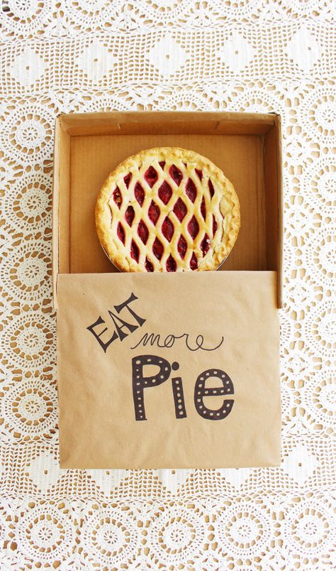 DIY Cardboard Pie Box - - Malissa & Machelle of A Joyful Riot Diy Pie Box, Pie Packaging, Diy Pie, Pretty Storage Boxes, Recycle Cardboard Box, Cute Storage Boxes, Pie Box, Diy Scrapbook Paper, Cardboard Storage