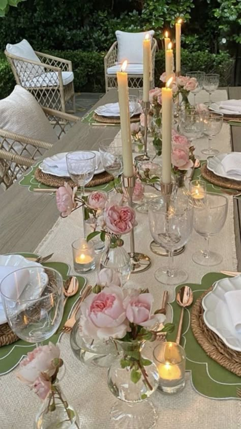 Coquette Dinner, Diner Party, Eighteenth Birthday, Tafel Decor, Birthday Dinner Party, Galentines Party, Garden Party Birthday, Sixteenth Birthday, Birthday Brunch