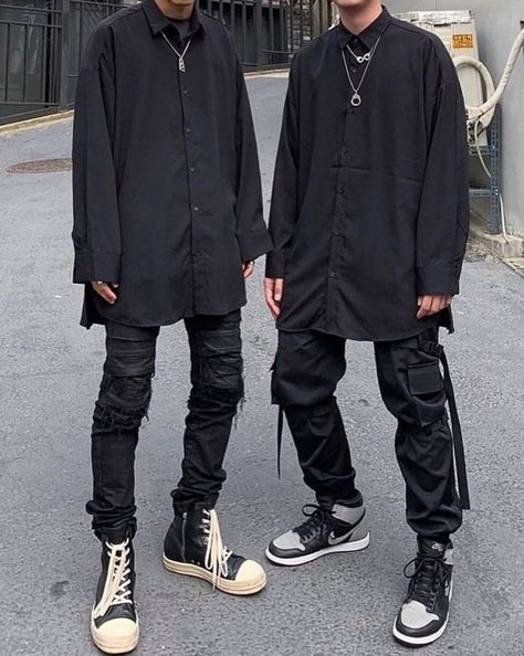 Rick Owens Ramones Outfit, Ramones Outfit, Rick Owens Outfit Men, Rick Owens Ramones, Rick Owens Outfit, Rick Owens Menswear, Streetwear Inspiration, All Black Fashion, Sneakers Street Style