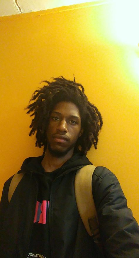 Mens Freeform Locs, Semi Freeform Dreads Men, Braidout Locs, Semi Freeform Locs, Freeform Dreadlocks, Locs Inspiration, Freeform Dreads, Freeform Locs, Hair Dreads