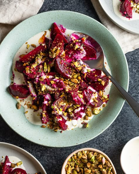 Pistachio Salad, Beetroot Salad, Roasted Beets, Food Inspo, Beets, Food Inspiration, Salad Recipes, Dinner Party, Diner