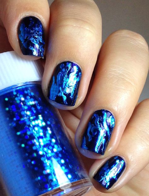 Life in Lacquer: Foil Squiggle Nail Art Squiggle Nail Art, Blue Foil Nails, Sparkling Nails, Foil Nail Designs, Nailart Designs, Shellac Nail Colors, Colourful Nails, Foil Nail Art, Nail Art Products