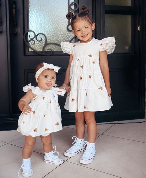 #adorable #kids #kiddos #outfits #style #stylish #blogger #converse Converse Outfit, Kids Converse, Outfits With Converse, Couples Poses For Pictures, Girls Wear, Couple Posing, Baby Wearing, Toddler Girl