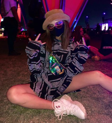 Rave Concert, Rave Fit, Festival Must Haves, Rave Fits, Rave Babe, Kpop Concert Outfit, Festival Outfits Rave, Edc Outfits, Edm Rave