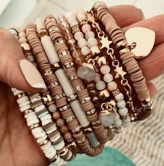 Beaded Bracelets Neutral Colors, Heishi Bead Bracelet Patterns, Neutral Color Bracelets, How To Make Stack Bracelets, 2023 Diy Jewelry Trends, Neutral Heishi Bracelets, Trendy Beaded Bracelets Bohemian, Trending Beaded Bracelets 2023, Aesthetic Heishi Bracelet Ideas