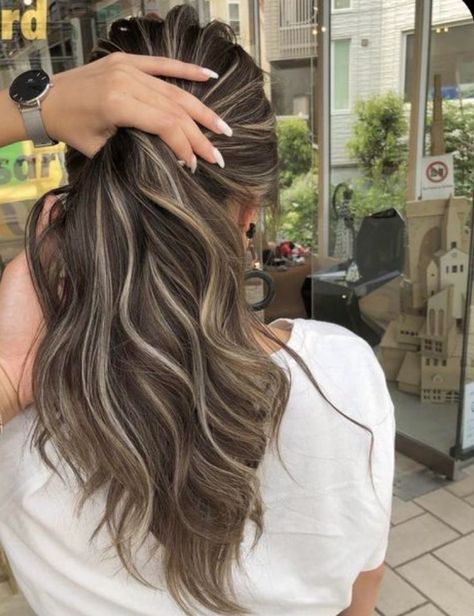 Beige Hair, Black Hair Balayage, Hair Color Underneath, Brown Hair Looks, Brown Hair Inspo, Brunette Hair With Highlights, Balayage Hair Dark, Hair Streaks, Dark Hair With Highlights