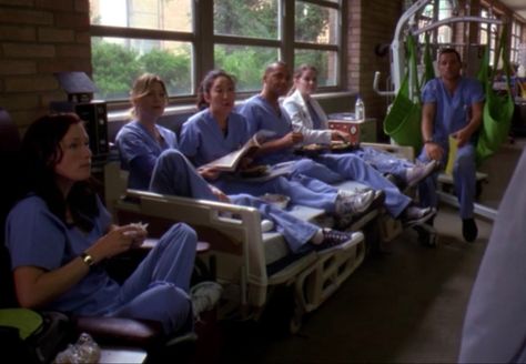 Greys Anatomy New Interns, Greys Anatomy Interns, Greys Anatomy Magic, Greys Anatomy Season 7, Greys Anatomy Season 1, Grey's Anatomy Doctors, Mcu Dr, Medical School Life, Greys Anatomy Characters