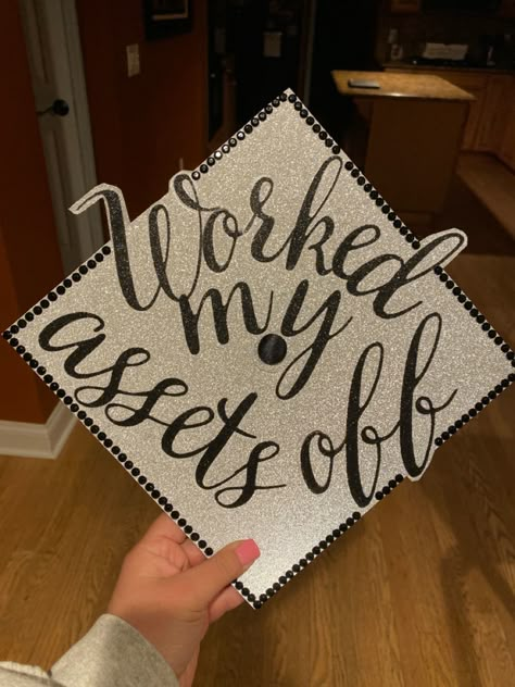 Graduation Cap Designs For Business Major, Accounting Student Graduation Pictures, Graduation Cap Designs For Accounting, Accountant Graduation Cap, Accounting Degree Graduation Cap, Accounting Cap Decoration, Accountant Graduation Party, Graduation Cap Masters Degree, Graduation Cap Accounting