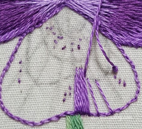 Brazilian Embroidery Stitches, Crewel Embroidery Kits, Embroidery Stitches Tutorial, Learn Embroidery, Brazilian Embroidery, Rose Embroidery, Silk Ribbon Embroidery, Crewel Embroidery, Hand Embroidery Stitches