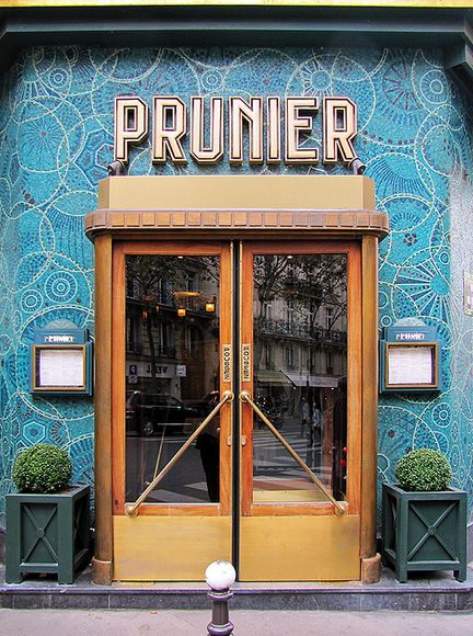 Door to a seafood restaurant, Quartier de Chaillot, Paris, Ile-de-France Restaurant Doors, Restaurant Door, Restaurant Entrance, Restaurant Exterior, Shop Facade, Bungalow Exterior, Exterior Signage, Restaurant Paris, Door Inspiration