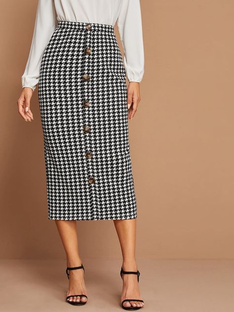 Houndstooth Print Button Detail Pencil Skirt | SHEIN UK Pencil Skirt Fashion, Cord Skirt, Diy Fashion Scarf, Pu Leather Skirt, Pencil Skirt Outfits, Houndstooth Skirt, Printed Pleated Skirt, Small Shoulder Bags, Black And White Style