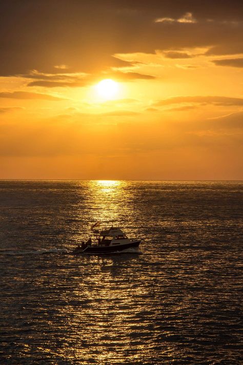 #sunset #goldenhour #jamaica #negril Indian Mermaid, Jamaica Negril, Summer Magic, Negril Jamaica, Golden Eyes, Negril, Summer Aesthetic, Dream Vacations, Spring Break