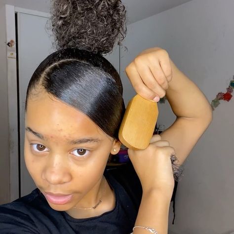 Side Swoop Bun Natural Hair, Slick Back Bun With Swoop, Slick Back With Swoop, Heart Slick Back, Swoop Slick Back, Noella Curls, Side Part Slick Back Bun Natural Hair, Curls Products, Curly Braids