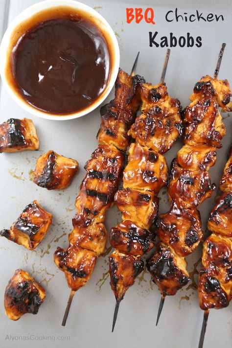 Easy Chicken Kabobs, Bbq Chicken Kabobs, Bbq Kabobs, The Best Chicken Recipes, Chicken Kabob Recipes, Grilled Chicken Kabobs, Classic Meatloaf Recipe, Grilled Chicken Skewers, Grilled Bbq Chicken