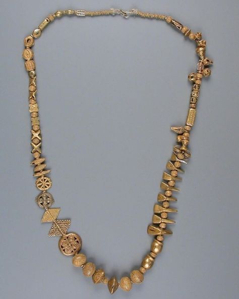 Ashanti gold necklace, Ghana, 19thC#karuncollection… Ghana History, Ashanti Ghana, Ghana Gold, African Gold, Ancient Jewels, Ancient Jewellery, Gold Ornament, Metalwork Jewelry, African Trade Beads