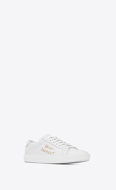 Saint Laurent - Court Classic SL/06 sneaker in optic white leather and gold embroidery Gucci Sneakers Outfit, Sneakers Luxury, Hype Shoes, Luxury Sneakers, Shoes Collection, Gold Embroidery, The Saint, Boy Shoes, Sneakers Outfit