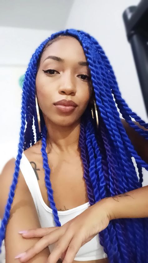 Twist/ Blue Twist / Twist Manual / Afro Twist / Twist Braids Purple Natural Hair, Box Twists, Afro Twist, Natural Hair Twists, Blue Box, Twist Hairstyles, Blue Accents, Pastel Blue, Blue Hair