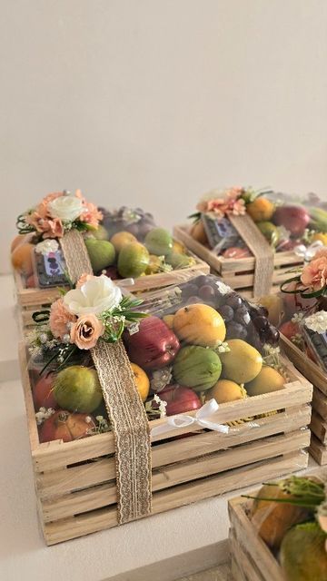 Fruit Basket Ideas Gift, Basket Decoration Ideas, Fruit Basket Ideas, Cake Food Photography, Fruit Crates, Healthy Fruit Snacks, Fruit Hampers, Food Baskets, Intense Quotes