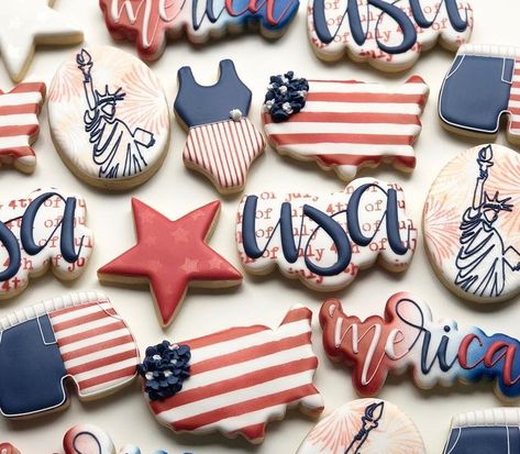 United States Cookies Decorated, Usa Cookies Decorated, Memorial Day Cookies Royal Icing, American Flag Cookies Decorated, Usa Sugar Cookies, Labor Day Sugar Cookies, Labor Day Cookies, Usa Cookies, American Flag Cookies