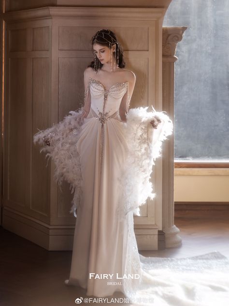 Winter Fairy Dress, Angel Dress Aesthetic, White Fantasy Dress, White Dress Aesthetic, Fantasy Wedding Dress, Fashion Sketches Dresses, Dream Wedding Ideas Dresses, Fairytale Dress, Gala Dresses