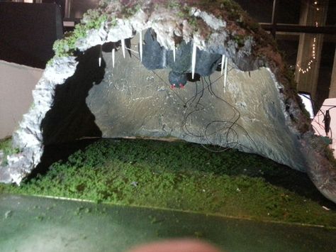 Picture of Diorama, Bat in the cave Cave Diorama, Geography Model, Bat Project, Bat Habitat, Cave Diy, Cave Quest Vbs, Paper Mache Mix, Cave Quest, Crib Ideas