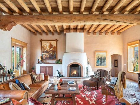 47 Thundercloud Rd, Santa Fe, NM 87506 | MLS #201800529 | Zillow Santa Fe Living Room, Santa Fe Style Decor, Santa Fe Interiors, Southwest Interior, Santa Fe Decor, Southwestern Living Room, Santa Fe Style Homes, New Mexico Style, Santa Fe Home